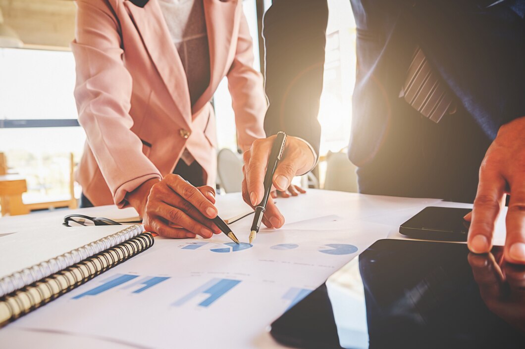 executive-teamwork-accountant-people-businesswoman-group_1418-40